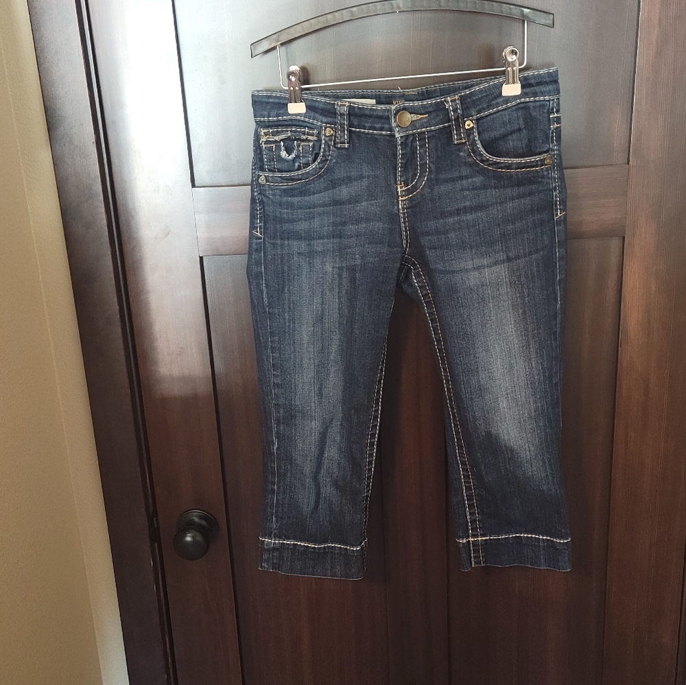 EUC Women's Kut From The Kloth Natalie Crop Capri Dark Wash Denim Jeans Size 2